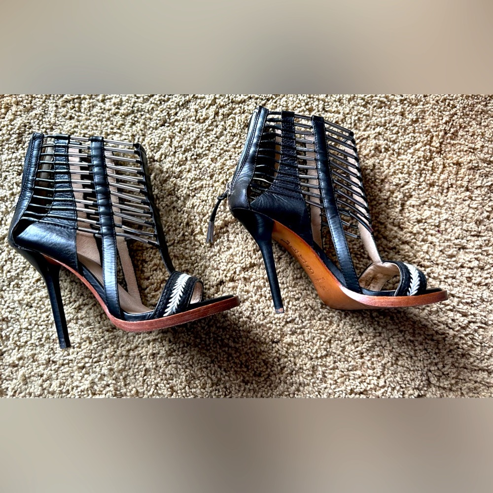 LAMB Gorgeous Black Leather Fun Cutout Heeled back Zipper Ivory Black - Picture 4 of 13